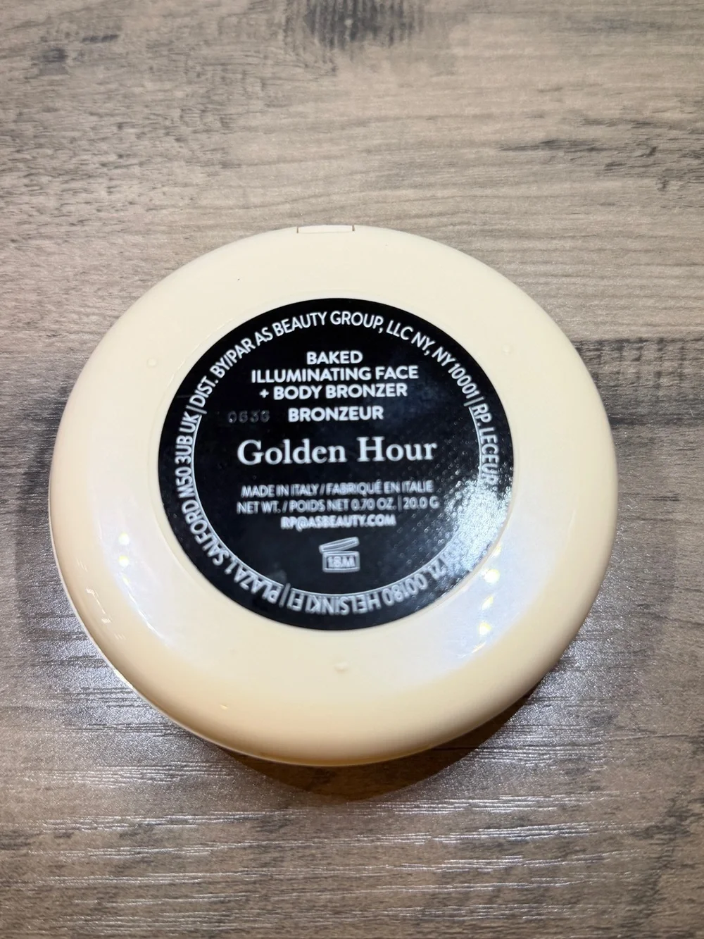 Laura Geller Baked Illuminating Face and Body Bronzer - Golden Hour